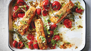 Health October 2018 Sheet Pan Dinners Roasted salmon with horseradish and melted tomatoes